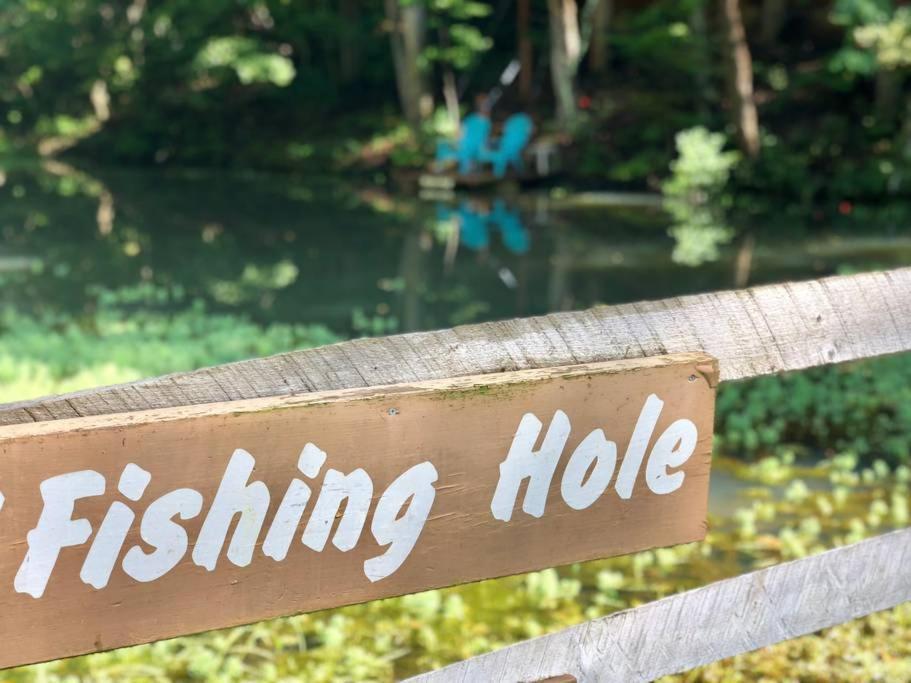 The Fishing Hole Cabin - Sage Vacations Gatlinburg Eksteriør billede