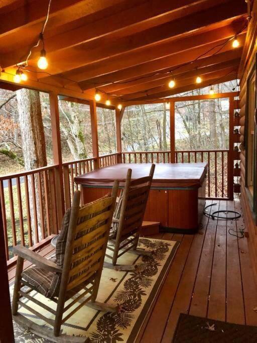 The Fishing Hole Cabin - Sage Vacations Gatlinburg Eksteriør billede